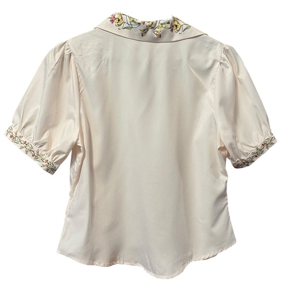 🟠Everly Rose Button-Down Top – Size Medium - Picture 2 of 5